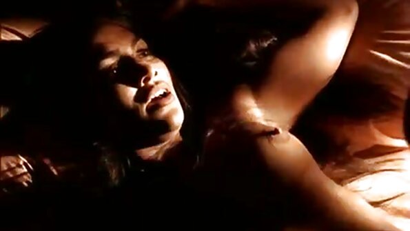 ФТВ девојки - Рејчел цица на тврд кур