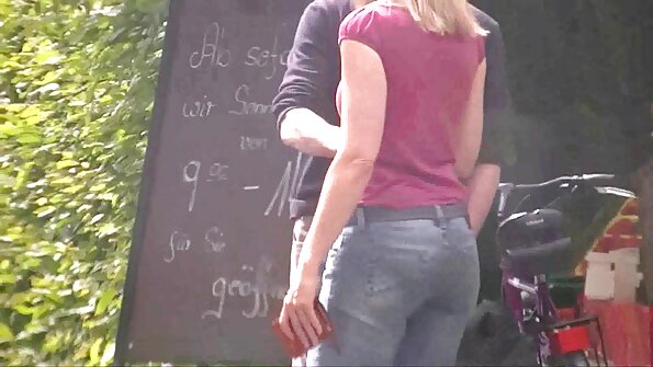 Клои Гудман оди на непослушно пливање