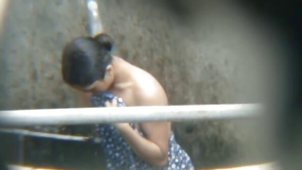 Кесиди Клајн, Меган Сејџ - Жешката наставничка ги ебе студентите